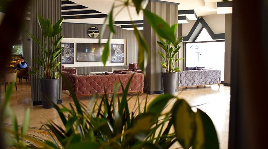 Roseira Beach Resort  4*