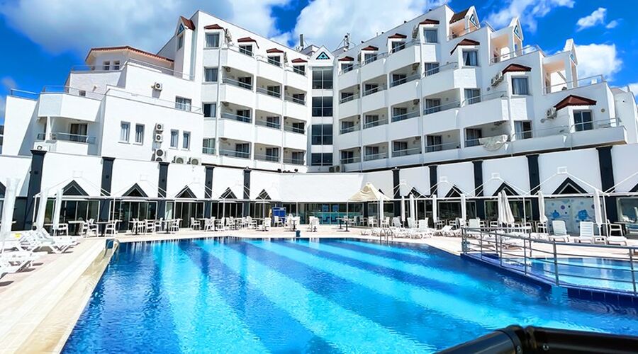 Roseira Beach Resort  4*