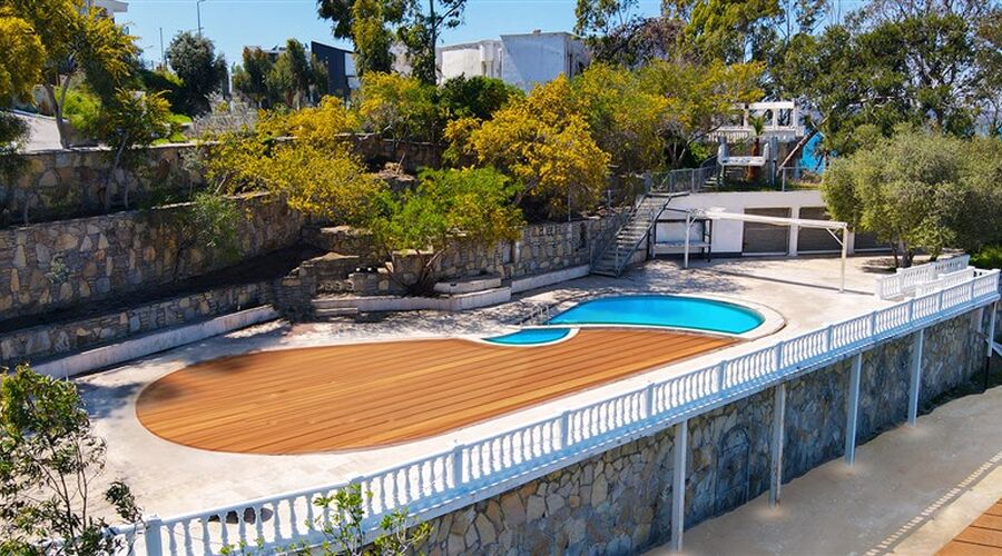 Roseira Beach Resort  4*