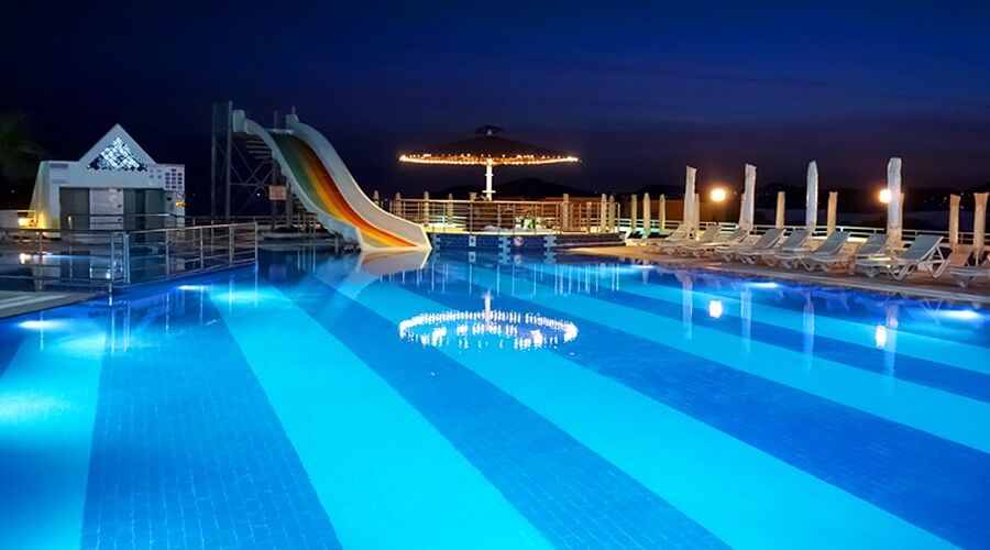 Roseira Beach Resort  4*