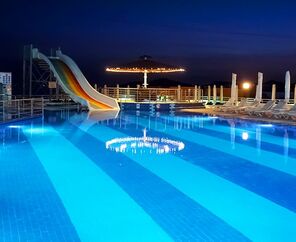 Roseira Beach Resort  4*