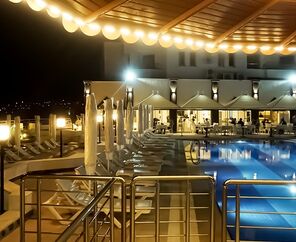 Roseira Beach Resort  4*