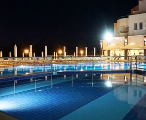Roseira Beach Resort  4*