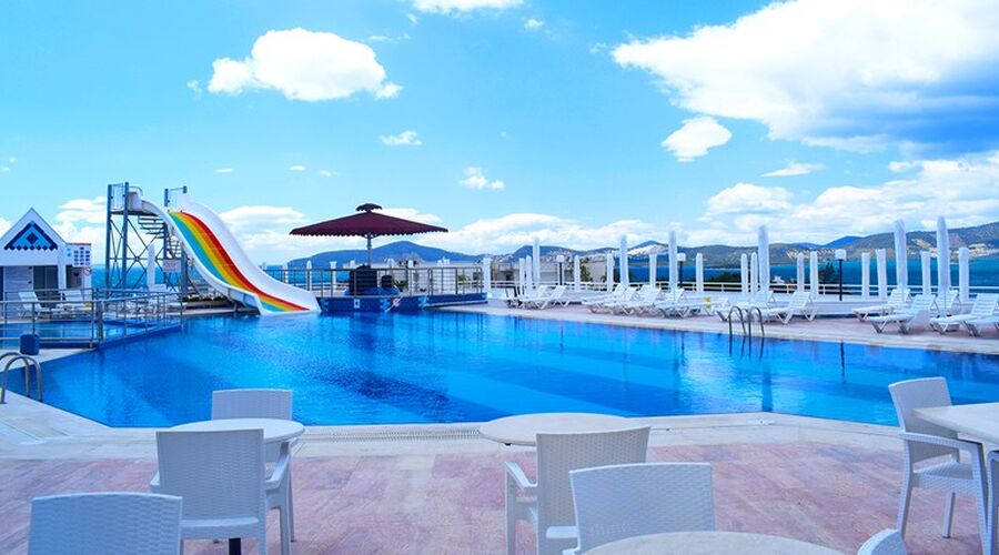 Roseira Beach Resort  4*