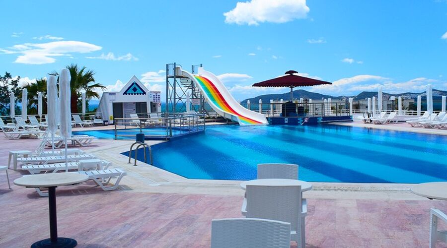 Roseira Beach Resort  4*