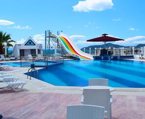 Roseira Beach Resort  4*