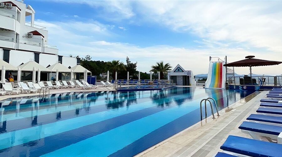 Roseira Beach Resort  4*