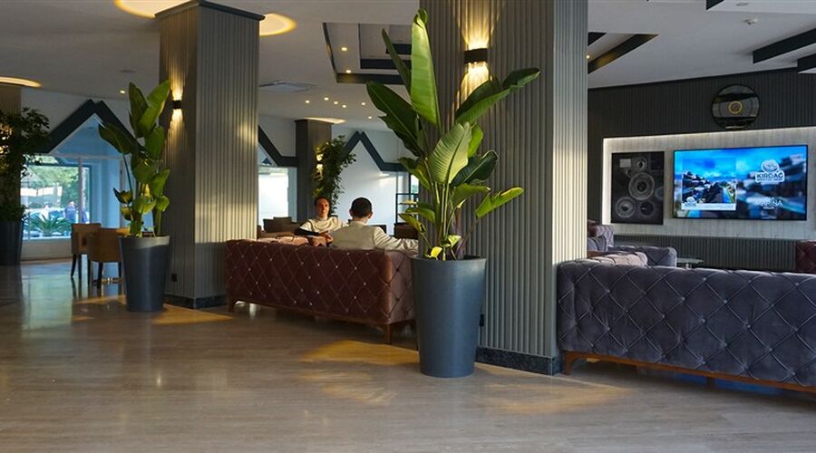 Roseira Beach Resort  4*