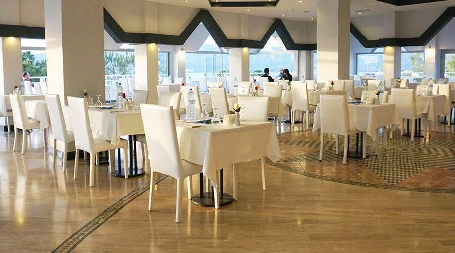 Roseira Beach Resort  4*