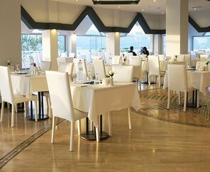 Roseira Beach Resort  4*