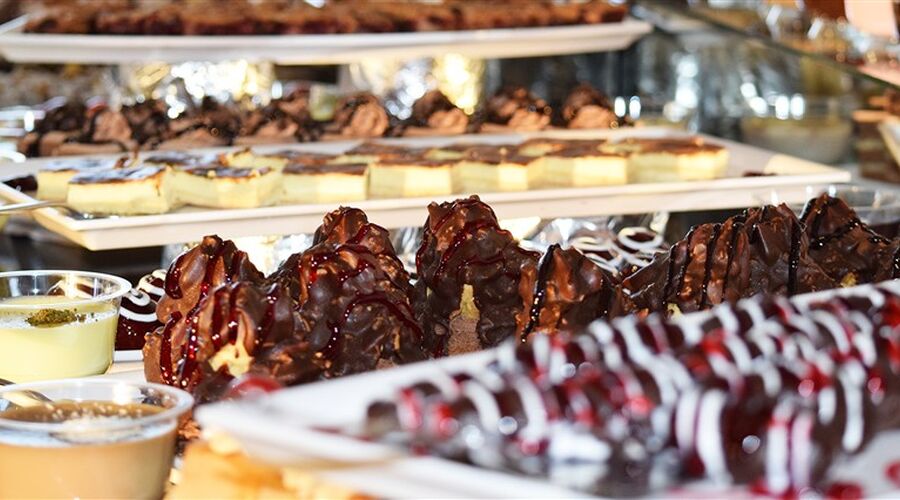 Roseira Beach Resort  4*