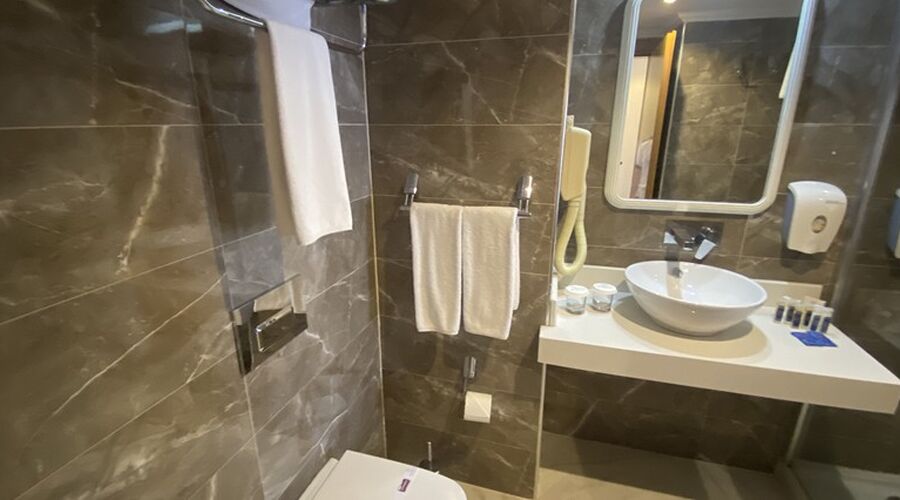 Roseira Beach Resort  4*