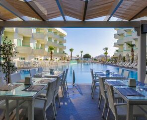 Dragut Point South Hotel 4*