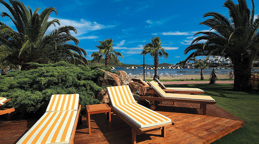 Costa Bitezhan Beach  4*