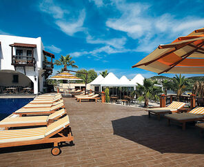 Costa Bitezhan Beach  4*
