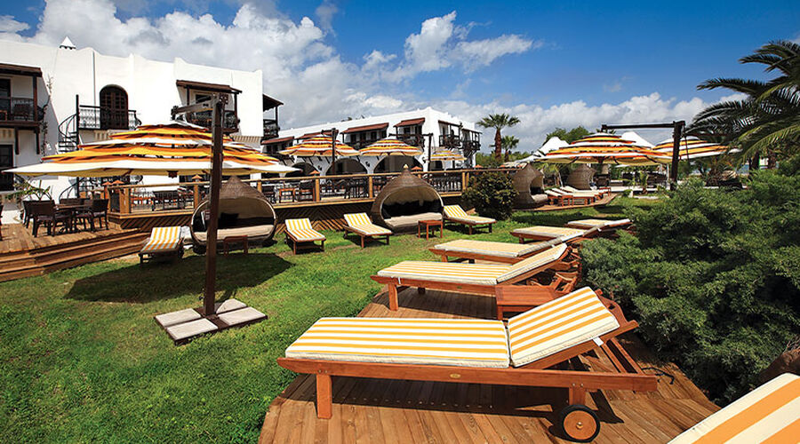Costa Bitezhan Beach  4*