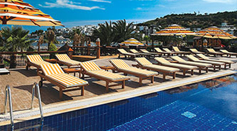 Costa Bitezhan Beach  4*