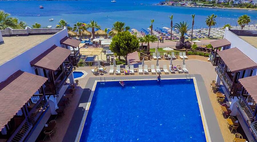 Costa Bitezhan Beach  4*