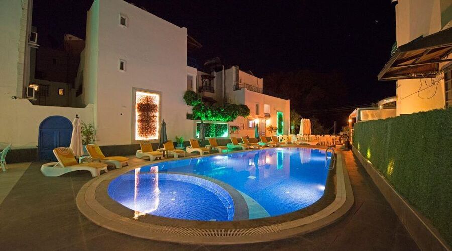 Bleu Nuit Hotel Bodrum  4*