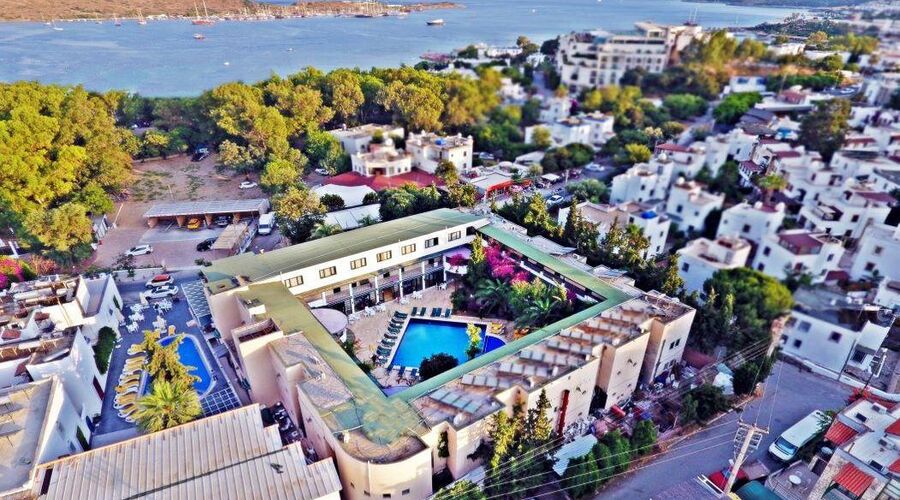 Bleu Nuit Hotel Bodrum  4*