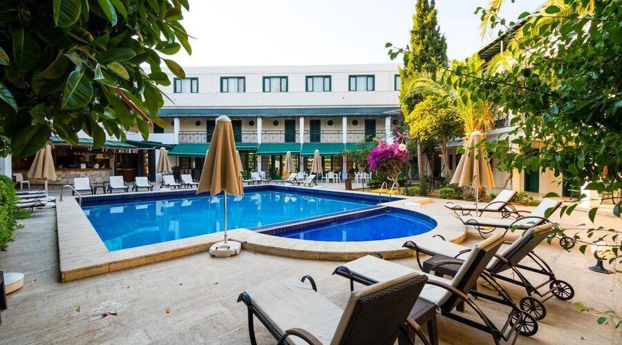 Bleu Nuit Hotel Bodrum  4*