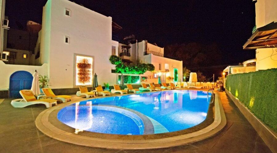 Bleu Nuit Hotel Bodrum  4*