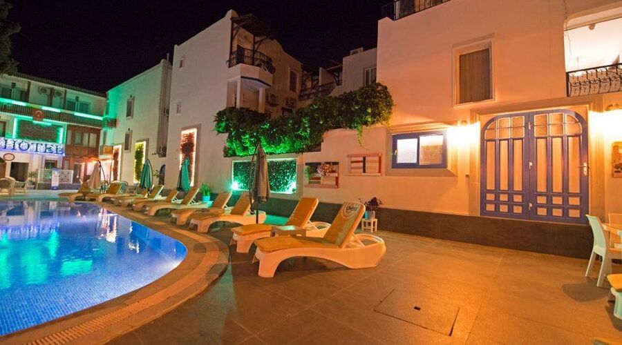 Bleu Nuit Hotel Bodrum  4*