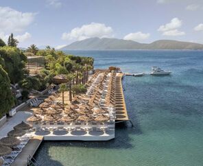 Holiday Inn Resort   5*