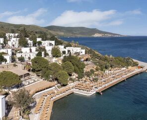 Holiday Inn Resort   5*