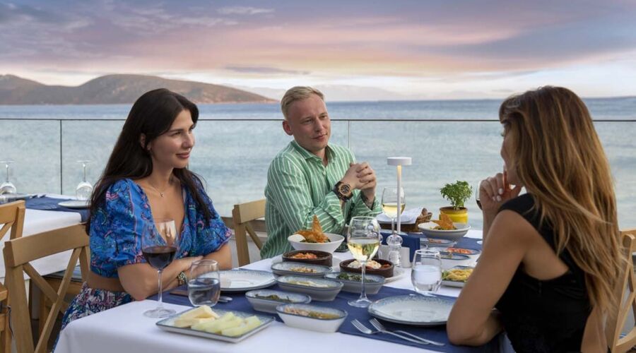 Holiday Inn Resort   5*