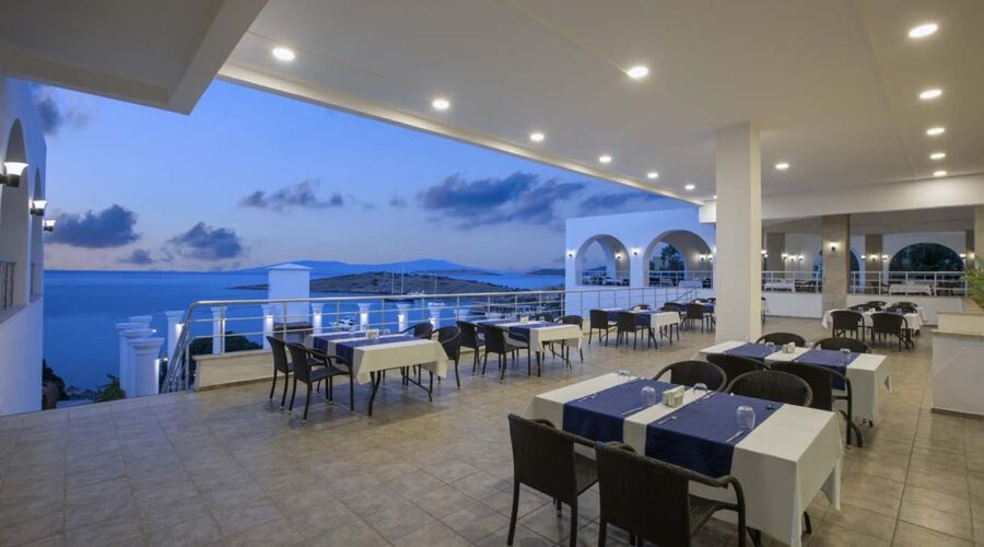 Holiday Inn Resort   5*