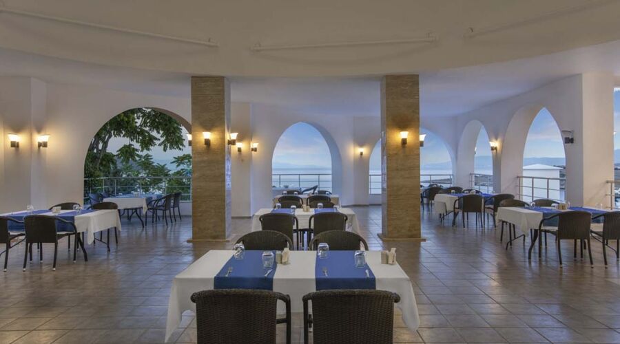 Holiday Inn Resort   5*