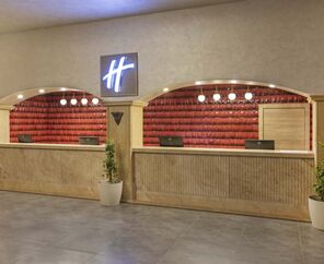 Holiday Inn Resort   5*