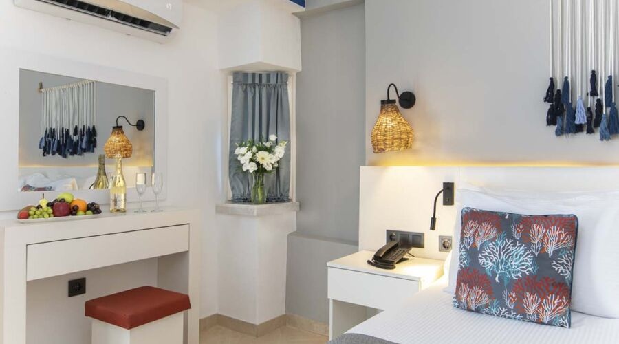 Holiday Inn Resort   5*
