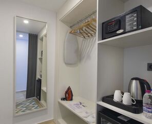 Holiday Inn Resort   5*