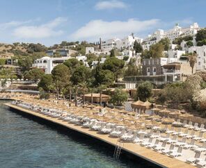 Holiday Inn Resort   5*