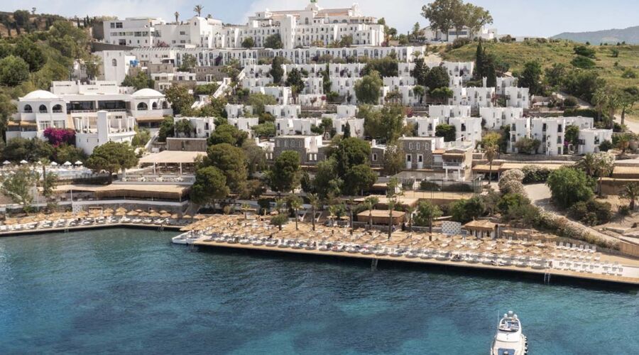 Holiday Inn Resort   5*