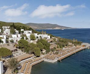 Holiday Inn Resort   5*