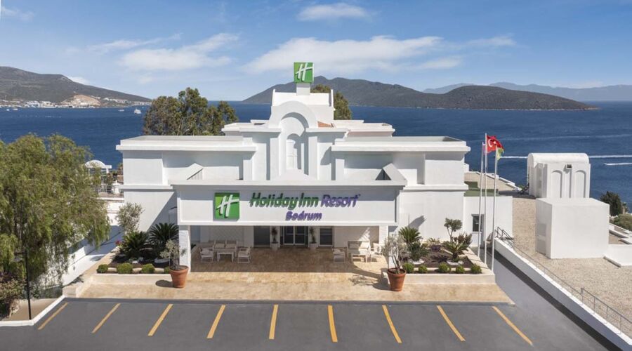 Holiday Inn Resort   5*