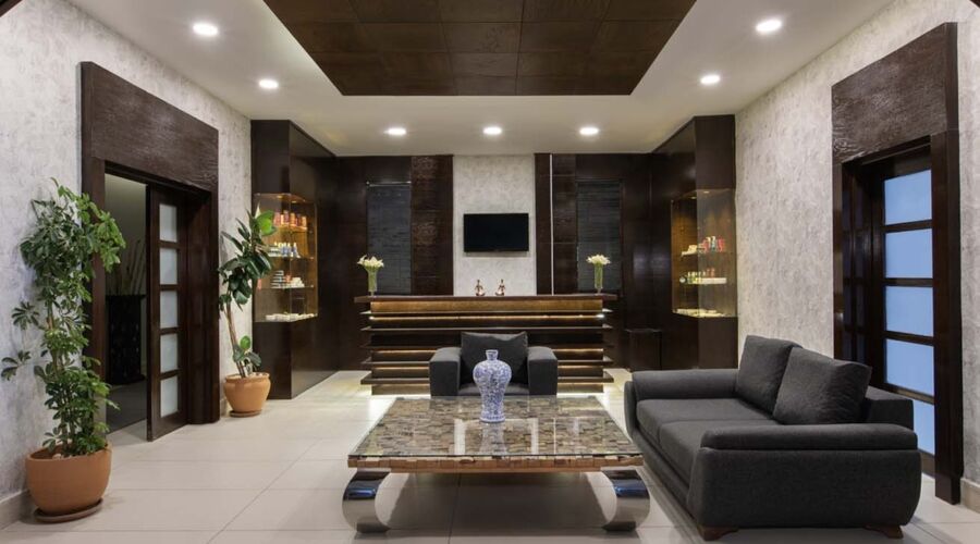 Holiday Inn Resort   5*