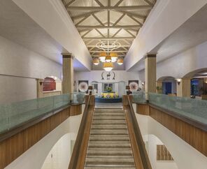 Holiday Inn Resort   5*