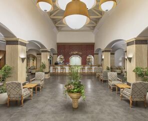 Holiday Inn Resort   5*