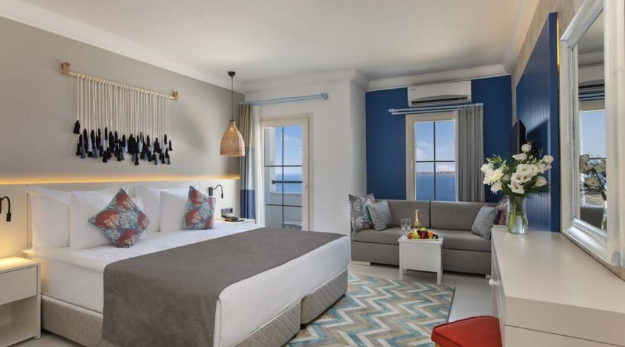 Holiday Inn Resort   5*