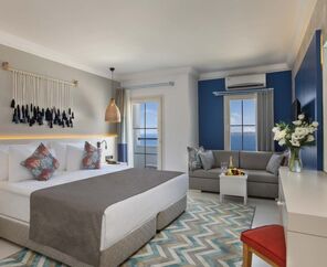 Holiday Inn Resort   5*