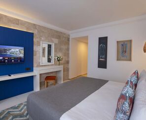 Holiday Inn Resort   5*