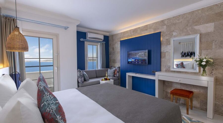 Holiday Inn Resort   5*