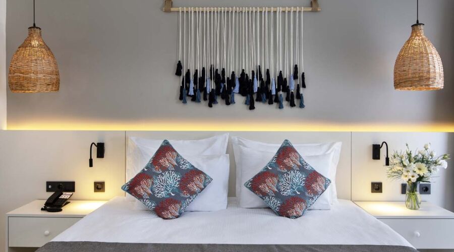 Holiday Inn Resort   5*