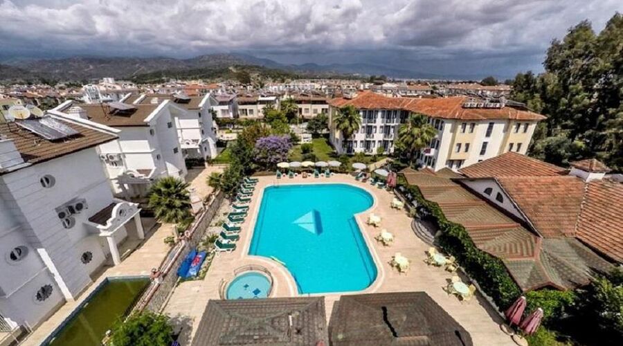 Bezay Hotel   3*