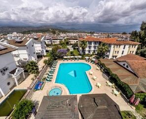 Bezay Hotel   3*