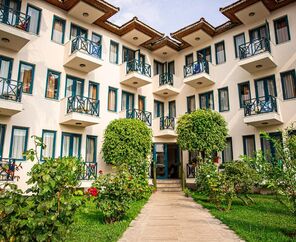 Bezay Hotel   3*
